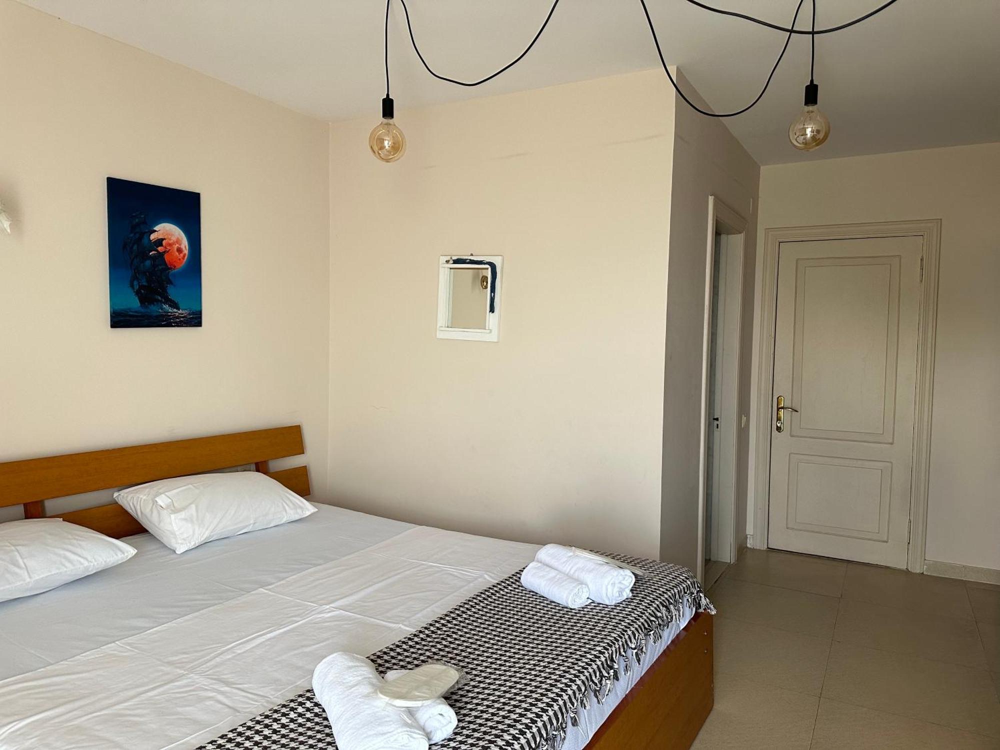 Claude Monet Beach Hotel Ureki Esterno foto