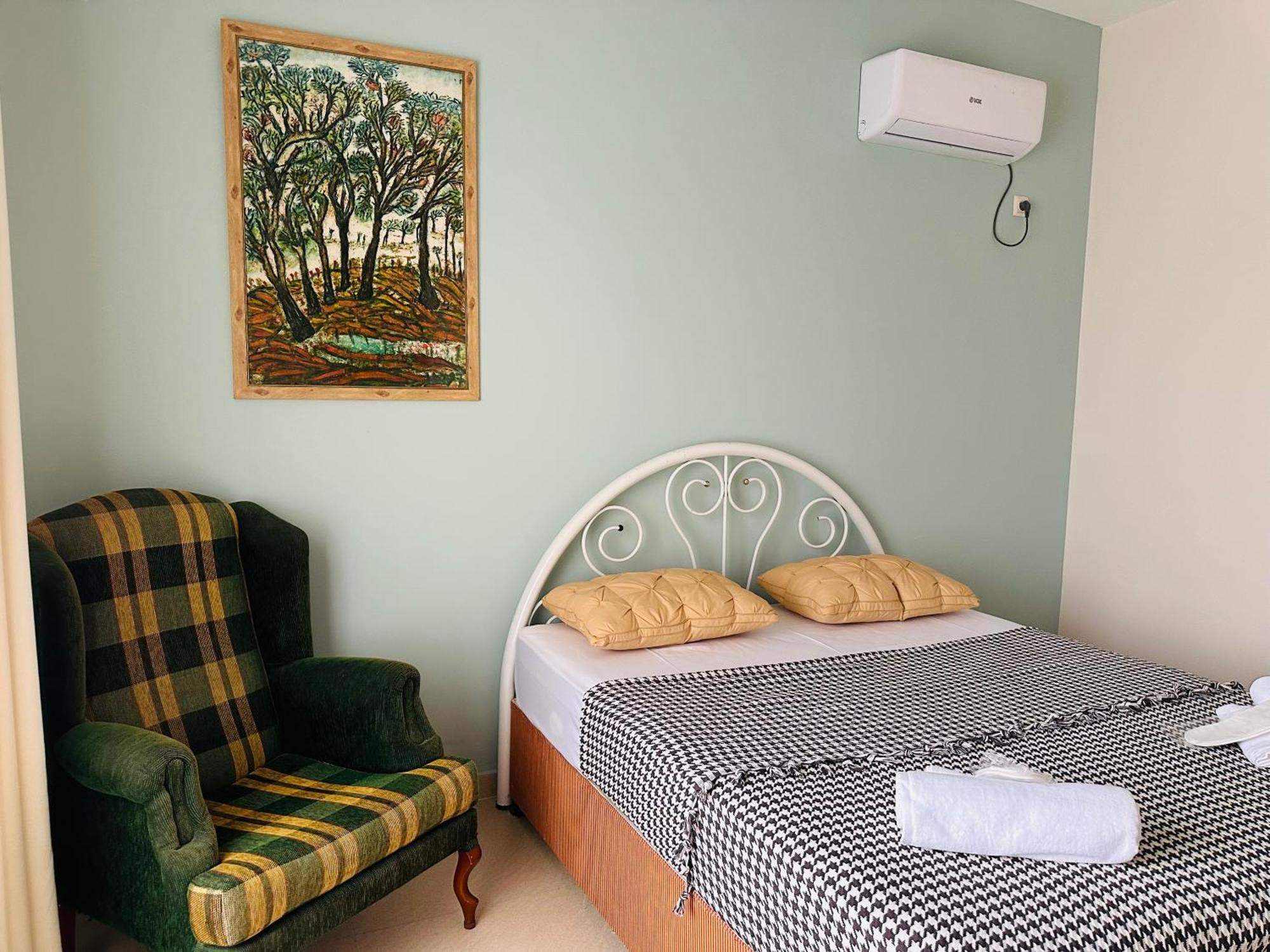Claude Monet Beach Hotel Ureki Esterno foto