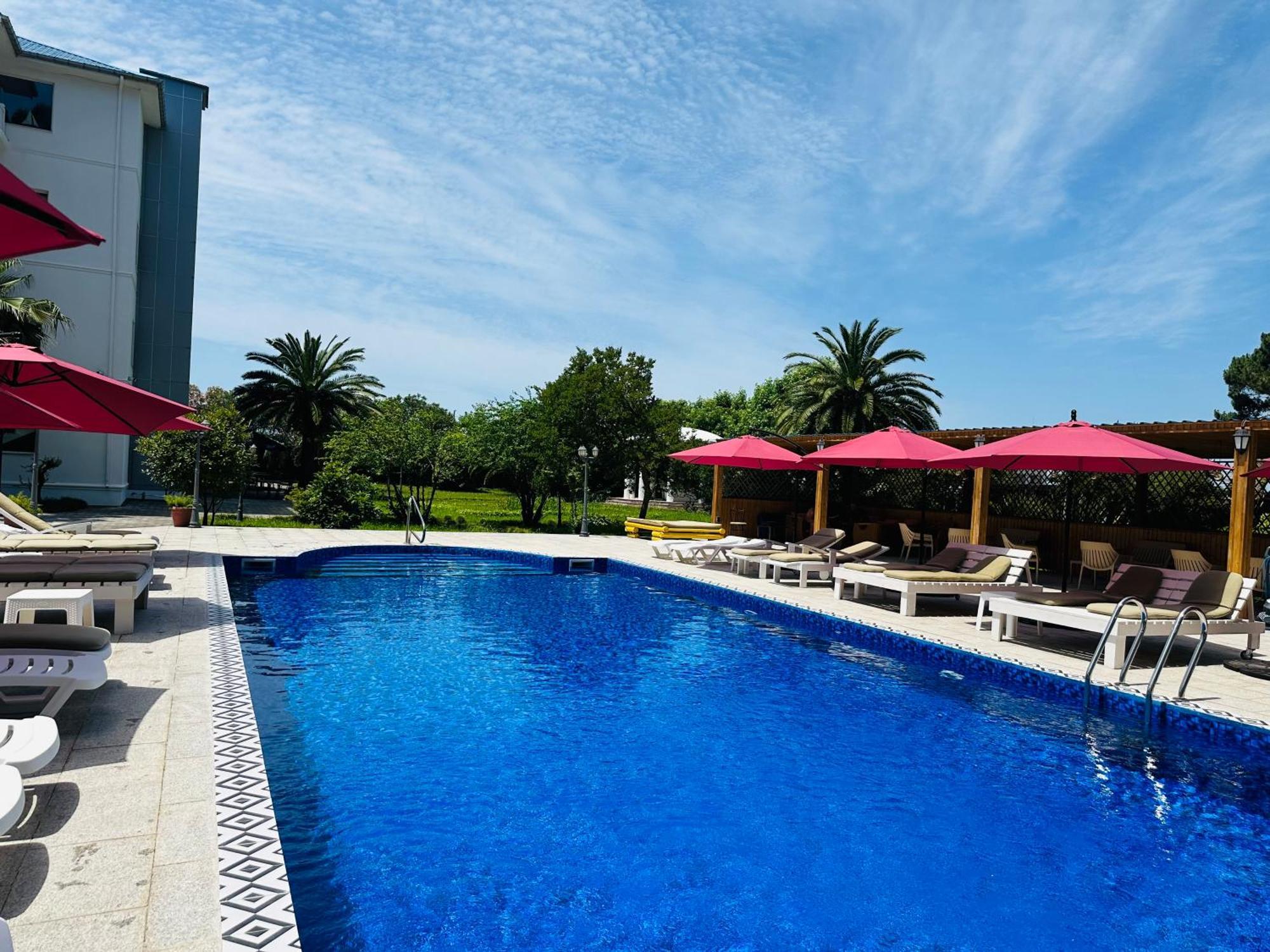 Claude Monet Beach Hotel Ureki Esterno foto