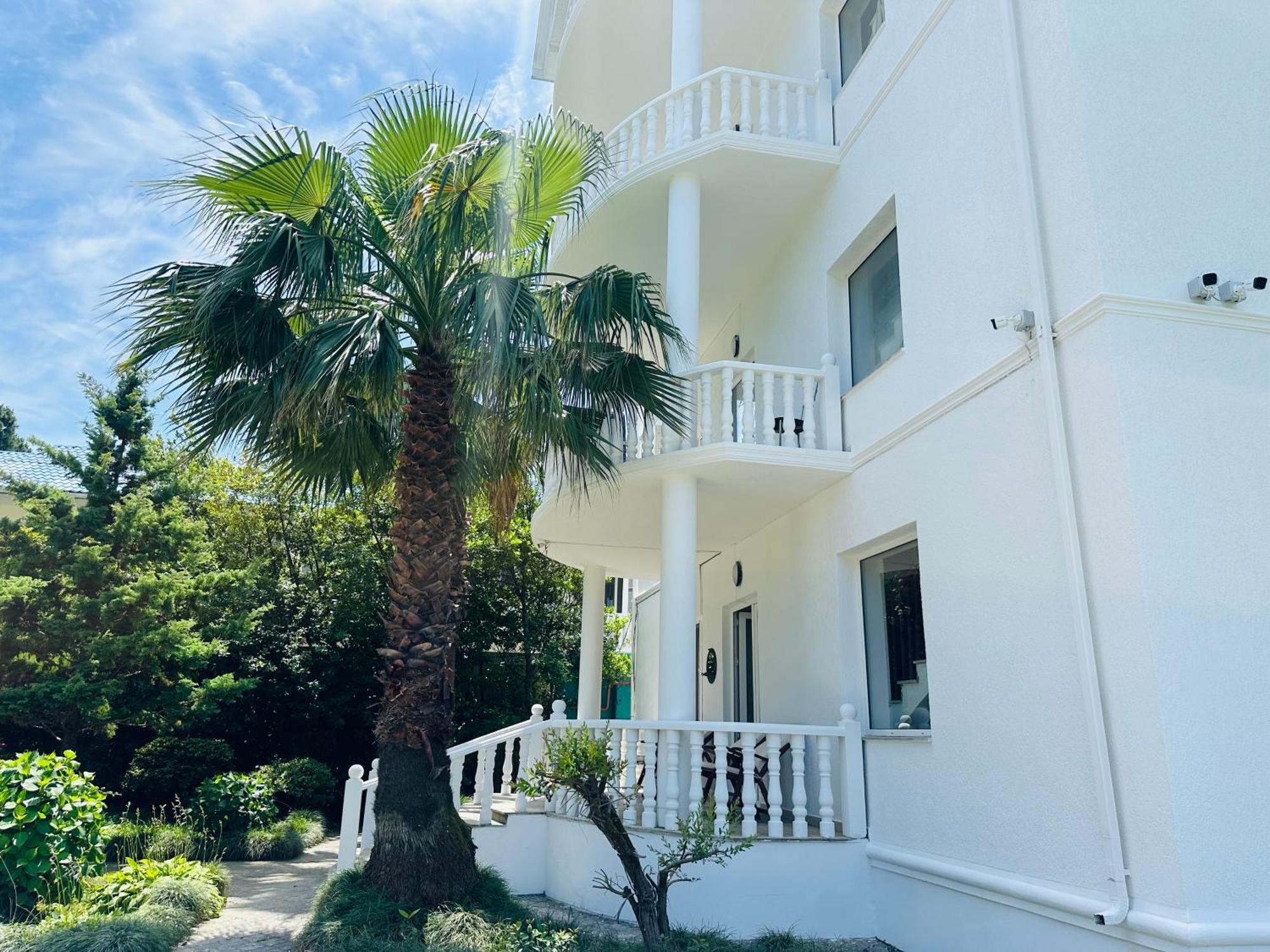 Claude Monet Beach Hotel Ureki Esterno foto