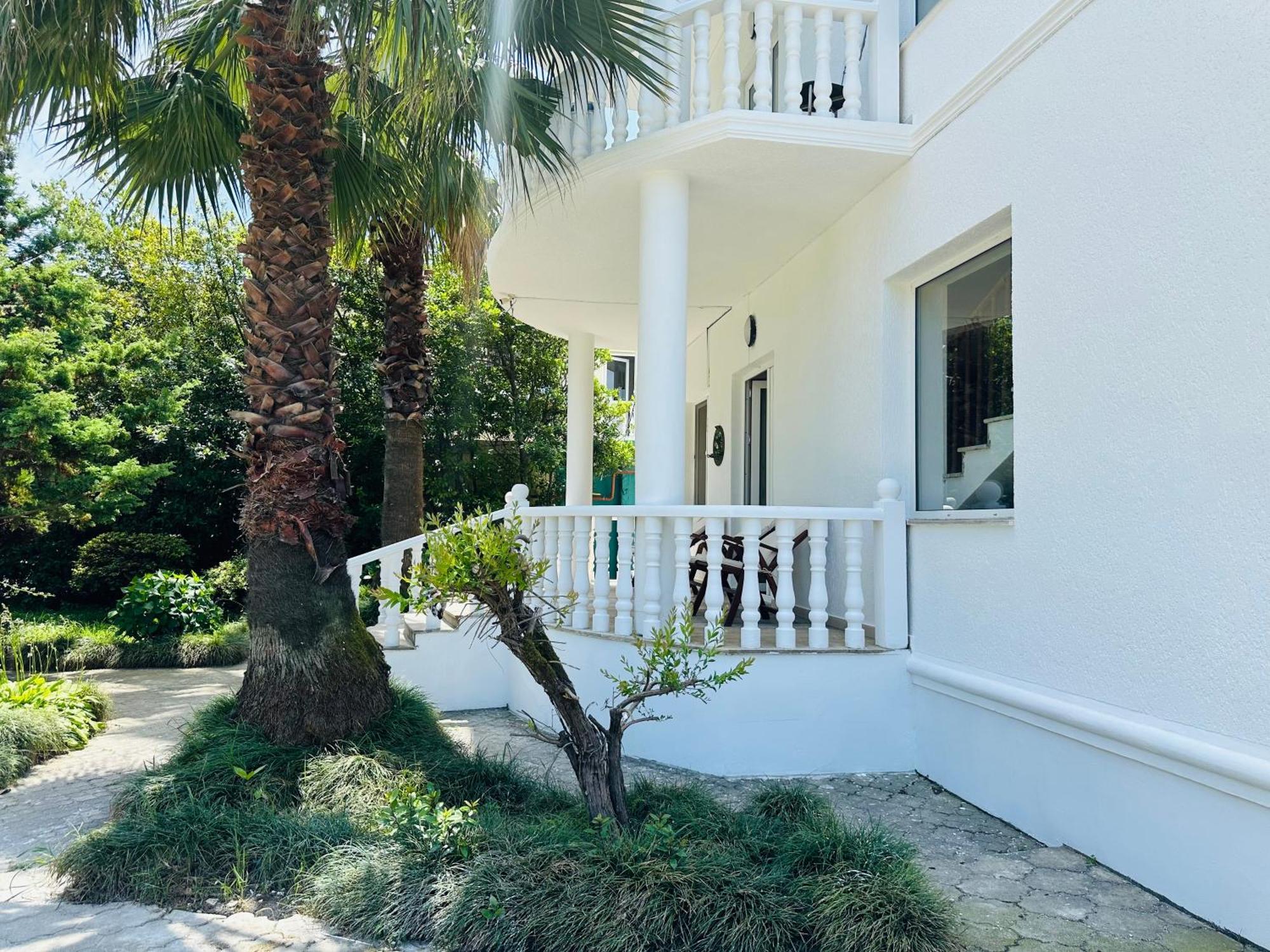 Claude Monet Beach Hotel Ureki Esterno foto